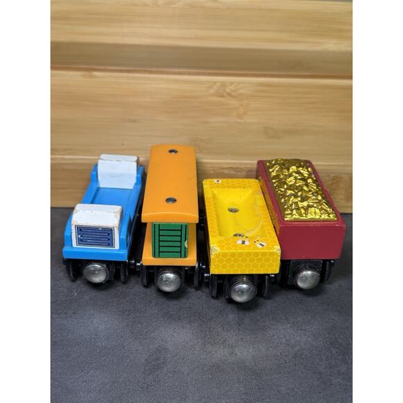 Thomas & Friends Train Wooden Railway 2003 Ice, Box, Gold & Honey Barrel Car - Picture 7 of 8